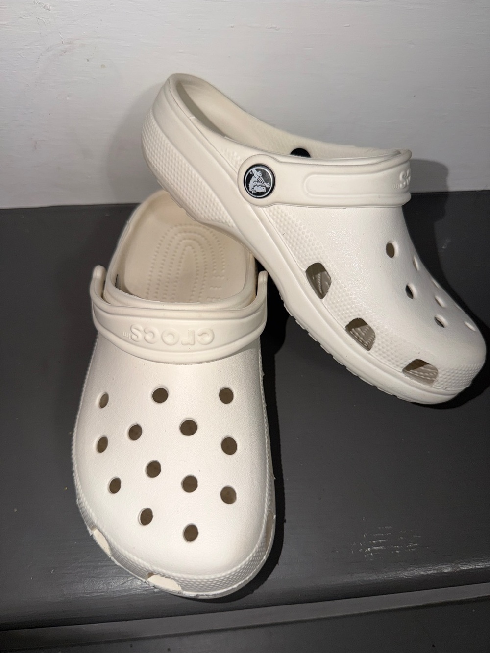 CROCS Kids Classic Clog in White Sz J 3